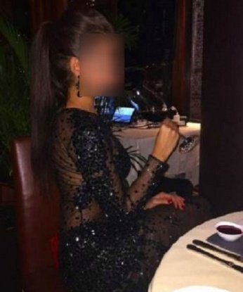 У меня есть опыт и талант доставлять незабываемое удовольствие. Раскрой свои фантазии со мной и я превращу их в реальность. Я обладаю потрясающей внешностью и привлекательной фигурой. В моем Instagram и Twitter ты найдешь больше фото, чтобы убедиться. Живу в Москве, и мое обаяние точно добавит тебе настроения. Встречи со мной оставят яркие впечатления и заставят тебя возвращаться снова и снова. 😉💋 Алина
